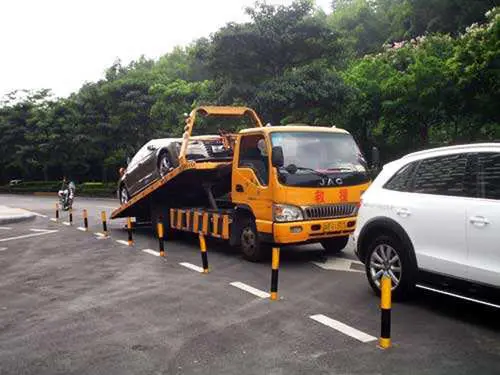 贵州汽车救援如何在雨天进行道路拖车